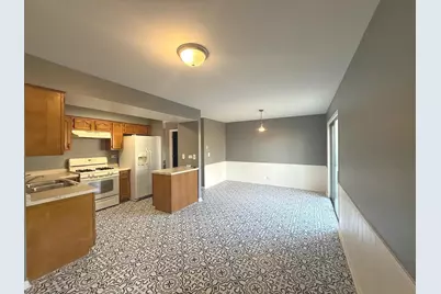 3023 Jamestown Court #3023, Streamwood, IL 60107 - Photo 3