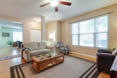 210 Shadow Creek Circle #210, Vernon Hills, IL 60061 - Photo 5