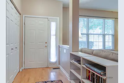 210 Shadow Creek Circle #210, Vernon Hills, IL 60061 - Photo 3