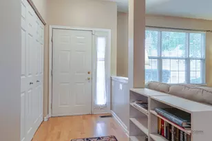 210 Shadow Creek Circle, Vernon Hills, IL 60061 - Photo 3