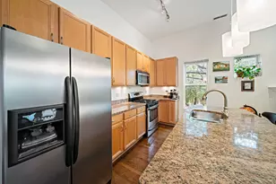 6701 N Bosworth Ave, Chicago, IL 60626 - Photo 13