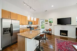 6701 N Bosworth Ave, Chicago, IL 60626 - Photo 11