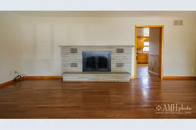1033 W Hawkins Street, Kankakee, IL 60901 - Photo 9