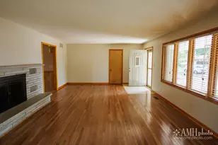 1033 W Hawkins St, Kankakee, IL 60901 - Photo 7