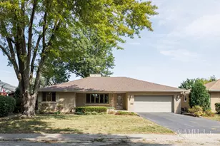 1033 W Hawkins St, Kankakee, IL 60901 - Photo 1