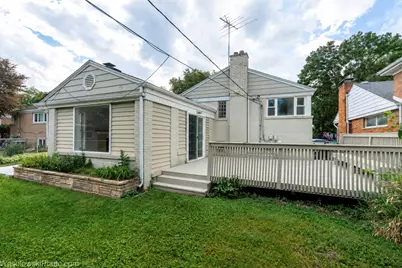 7261 N East Prairie Road, Lincolnwood, IL 60712 - Photo 35