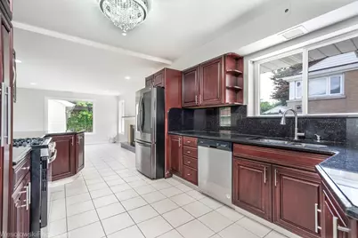 7261 N East Prairie Road, Lincolnwood, IL 60712 - Photo 5