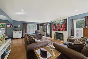 1306 Kathleen Ct, Antioch, IL 60002 - Photo 5