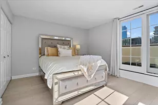 363 W Superior St, Chicago, IL 60654 - Photo 25