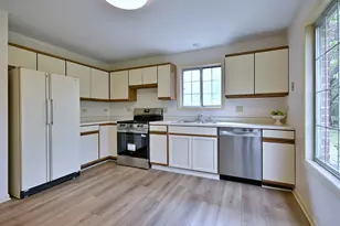 884 Pas Ct, Naperville, IL 60563 - Photo 7