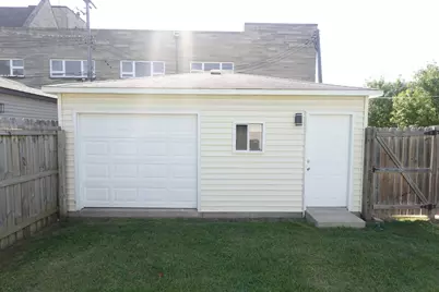 9800 S Artesian Avenue, Evergreen Park, IL 60805 - Photo 5