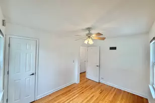 5816 W Greenleaf Ave, Chicago, IL 60646 - Photo 13