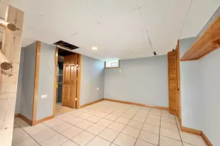 5816 W Greenleaf Ave, Chicago, IL 60646 - Photo 15