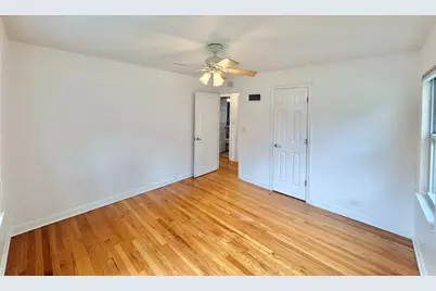 5816 W Greenleaf Avenue, Chicago, IL 60646 - Photo 11
