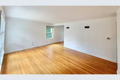 5816 W Greenleaf Avenue, Chicago, IL 60646 - Photo 5