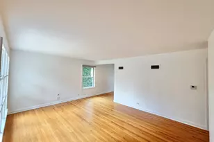 5816 W Greenleaf Ave, Chicago, IL 60646 - Photo 5