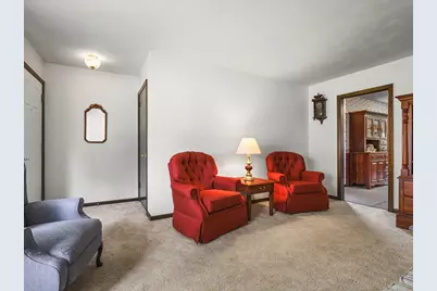 4015 Pleasant Valley Boulevard, Rockford, IL 61114 - Photo 7