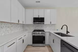 4447 S Calumet Ave, Chicago, IL 60653 - Photo 13