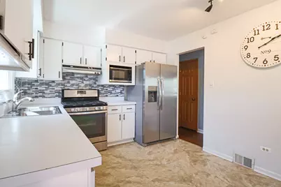 500 N Westwood Avenue, Lombard, IL 60148 - Photo 3