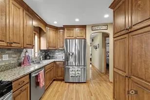 3843 W 107th Pl, Chicago, IL 60655 - Photo 7