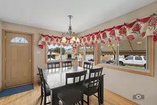 3843 W 107th Pl, Chicago, IL 60655 - Photo 9
