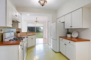 1053 Ripple Ridge, Darien, IL 60561 - Photo 7