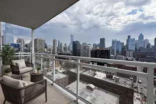 757 N Orleans St, Chicago, IL 60654 - Photo 17