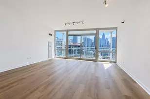757 N Orleans St, Chicago, IL 60654 - Photo 3