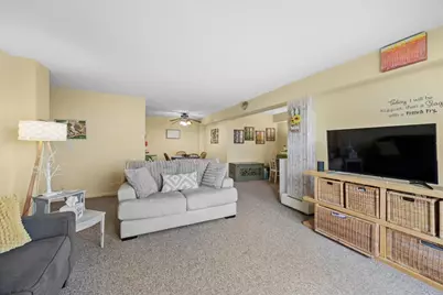 2211 S Stewart Avenue S #6D, Lombard, IL 60148 - Photo 3