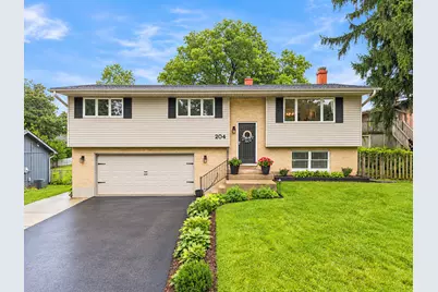 204 Wander Way, Lake in the Hills, IL 60156 - Photo 1