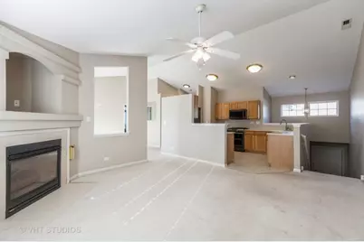 1006 Parkhill Circle #1006, Aurora, IL 60502 - Photo 3