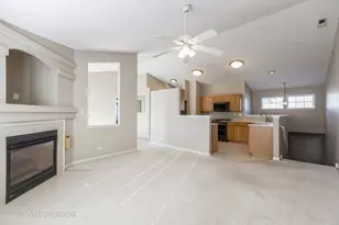 1006 Park Hill Cir, Aurora, IL 60502 - Photo 3