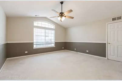1006 Parkhill Circle #1006, Aurora, IL 60502 - Photo 7
