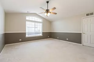 1006 Park Hill Cir, Aurora, IL 60502 - Photo 7