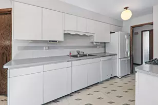 9200 Austin Ave, Oak Lawn, IL 60453 - Photo 5
