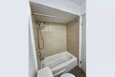 6818 Roberts Drive #6, Woodridge, IL 60517 - Photo 7