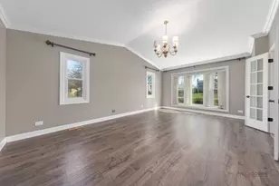 2326 W Weathersfield Way, Schaumburg, IL 60193 - Photo 3