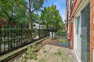 2835 N Wolcott Ave, Chicago, IL 60657 - Photo 25