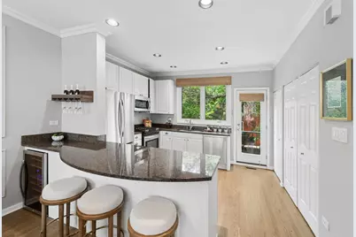 2835 N Wolcott Avenue #F, Chicago, IL 60657 - Photo 13