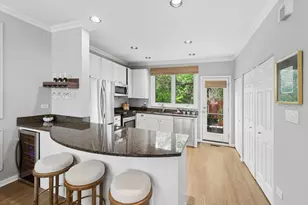 2835 N Wolcott Ave, Chicago, IL 60657 - Photo 13