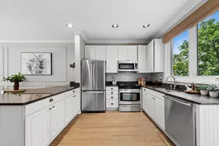 2835 N Wolcott Ave, Chicago, IL 60657 - Photo 15