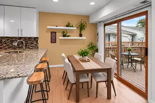 80 Commonwealth Ct, Vernon Hills, IL 60061 - Photo 5