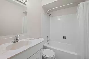 80 Commonwealth Ct, Vernon Hills, IL 60061 - Photo 11