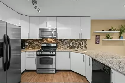 80 Commonwealth Court #3, Vernon Hills, IL 60061 - Photo 3