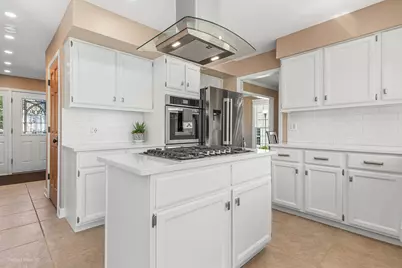 17325 W Westwind Drive, Gurnee, IL 60031 - Photo 7