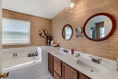 654 Matthew Lane, Carol Stream, IL 60188 - Photo 17