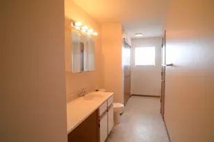 1490 Spring Brook Ct, Round Lake Beach, IL 60073 - Photo 9