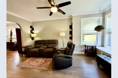 5849 W Wilson Avenue, Chicago, IL 60630 - Photo 5
