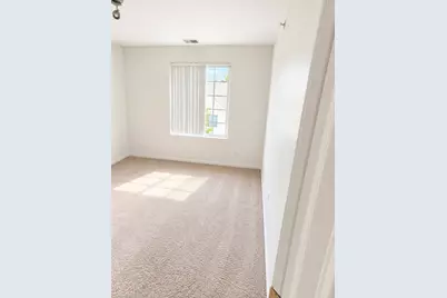 93 Cantal Court, Wheeling, IL 60090 - Photo 5