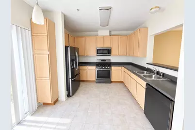 93 Cantal Court, Wheeling, IL 60090 - Photo 3